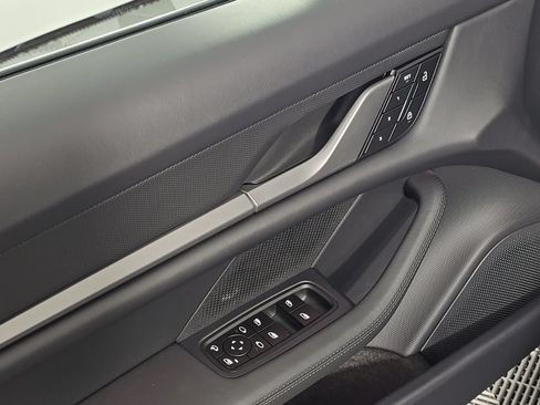 Certified 2025 Porsche Taycan AWD/4WD image 16