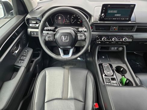 Used 2024 Honda Pilot EX-L image 11