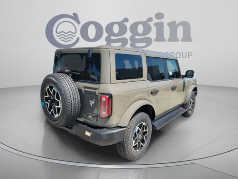 New 2026 Ford Bronco Outer Banks AWD/4WD image 3