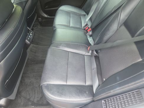 Used 2015 Toyota Avalon Limited w/ Technology Package FWD image 22