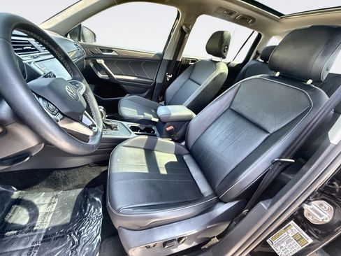 Used 2022 Volkswagen Tiguan SE FWD image 13