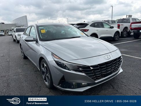 Used 2023 Hyundai Elantra Limited w/ Cargo Package FWD image 3
