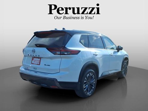 Certified 2025 Nissan Rogue SL w/ Tech Package AWD/4WD image 3