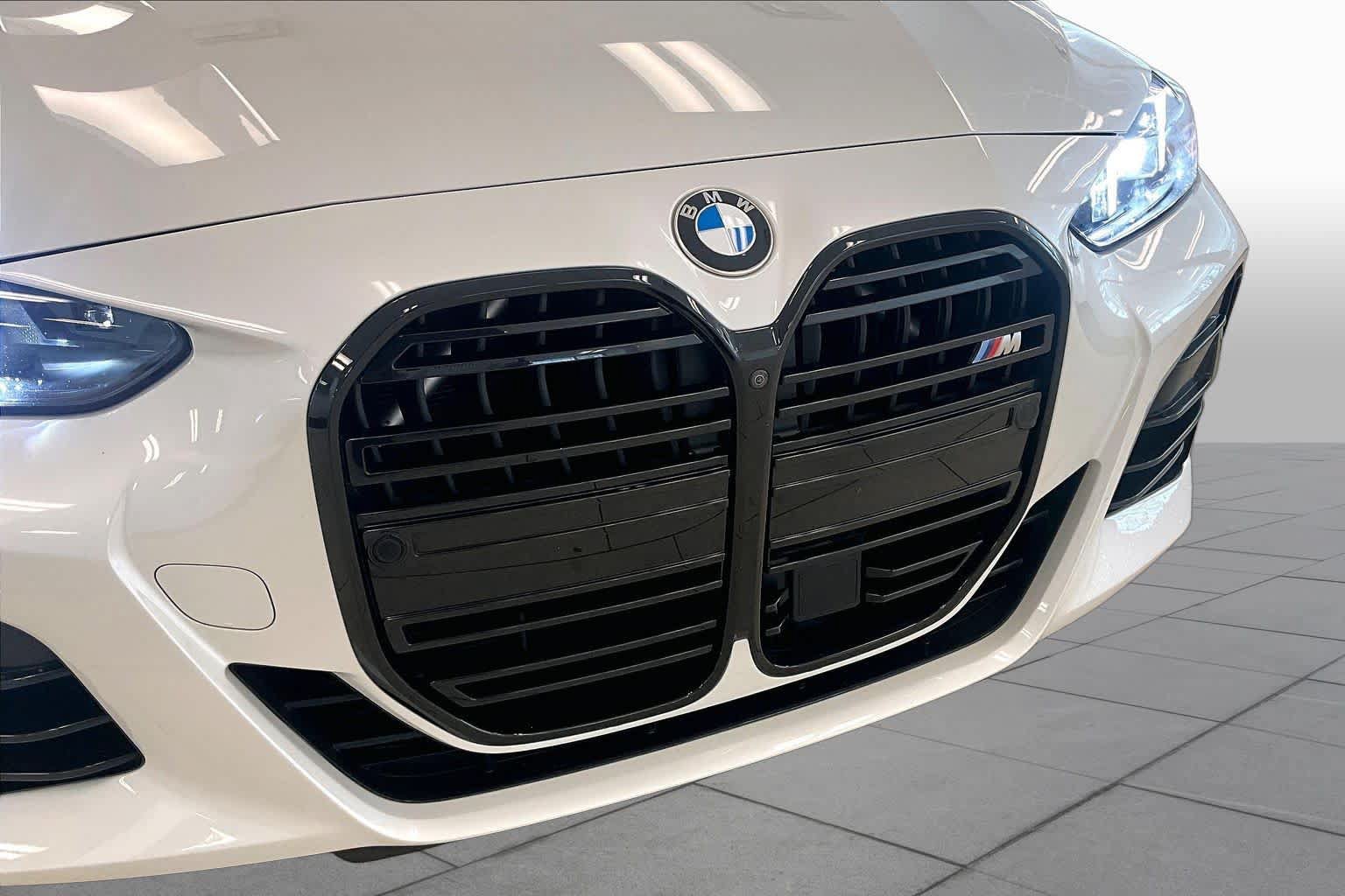 Used 2025 BMW M440i Coupe w/ Premium Package RWD image 27