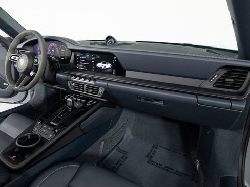 Certified 2025 Porsche 911 Carrera GTS image 32