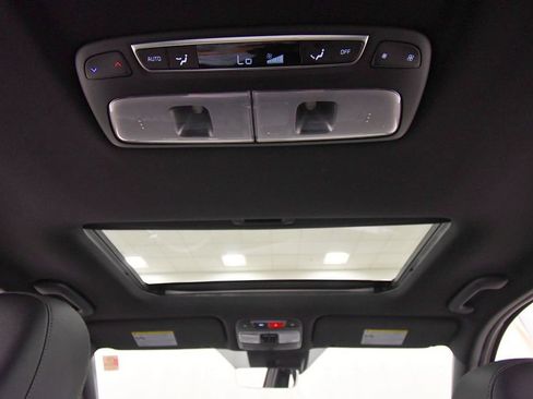 Certified 2025 Kia Telluride SX X-Line AWD/4WD image 15