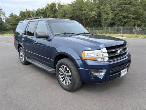 Used 2017 Ford Expedition XLT AWD/4WD image 3