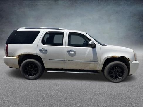 Used 2010 GMC Yukon Denali AWD/4WD image 6