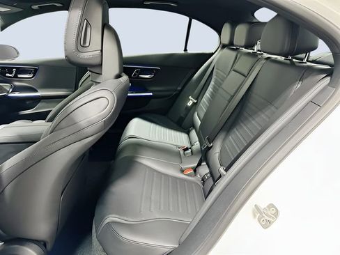 Used 2025 Mercedes-Benz C 300 4MATIC Sedan image 35