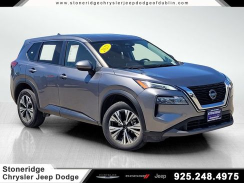Used 2023 Nissan Rogue SV image 1
