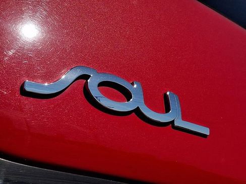 Used 2016 Kia Soul ! FWD image 31