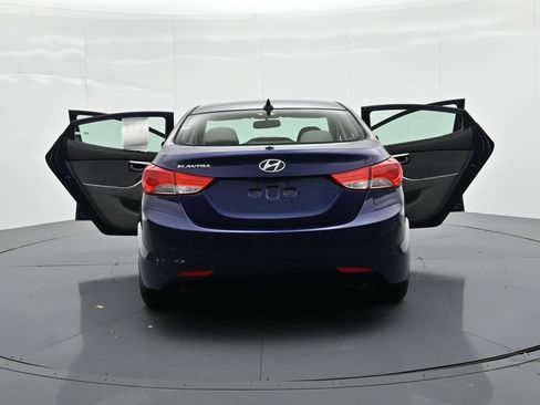 Used 2013 Hyundai Elantra GLS w/ Preferred Pkg FWD image 25