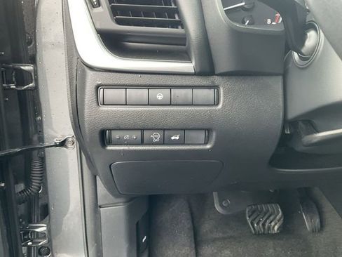 Certified 2023 Nissan Rogue SV AWD/4WD image 19