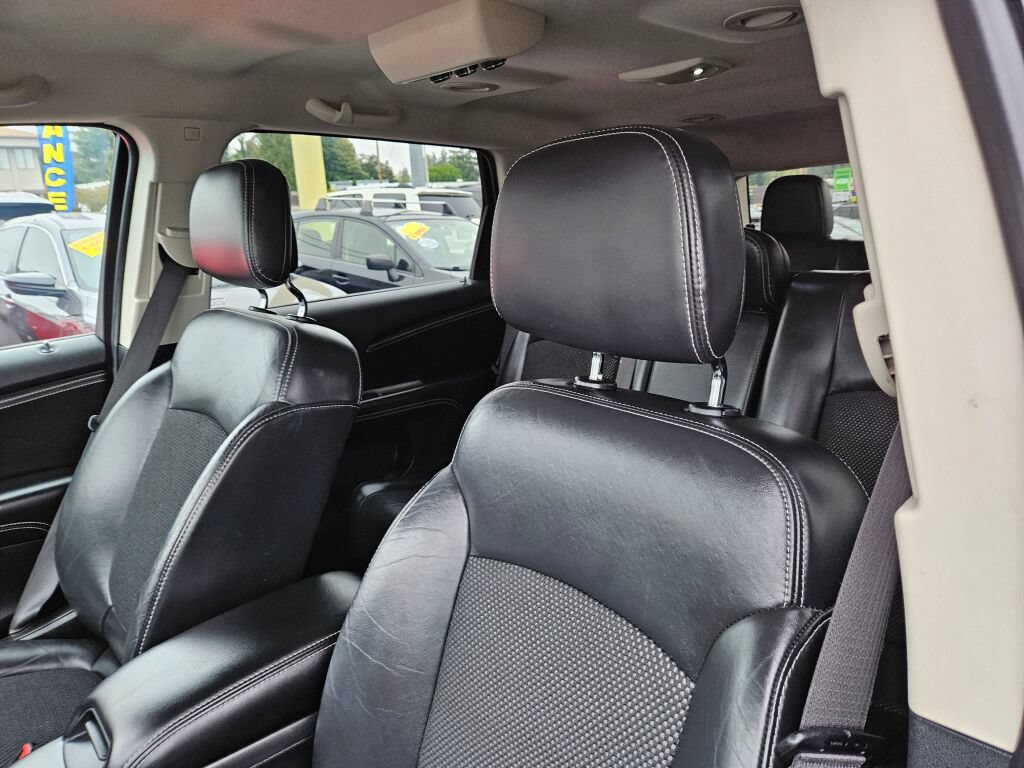 Used 2018 Dodge Journey Crossroad w/ Popular Equipment Group AWD/4WD image 17