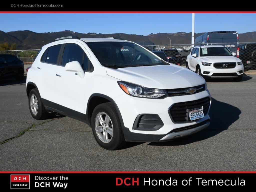 Used 2019 Chevrolet Trax LT w/ LT Convenience Package AWD/4WD image 3