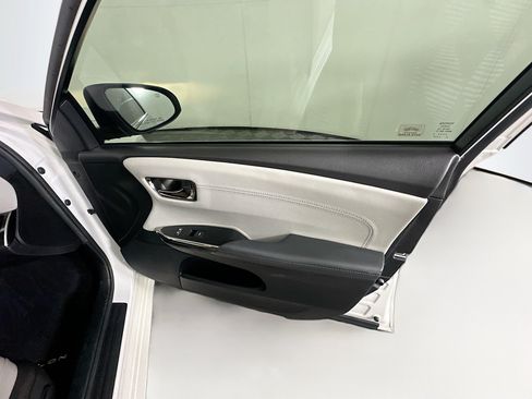 Used 2016 Toyota Avalon XLE FWD image 30