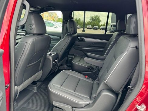 Used 2025 Buick Enclave Sport Touring w/ Power Package image 10