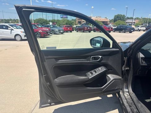 Certified 2023 Honda Civic Sport image 9