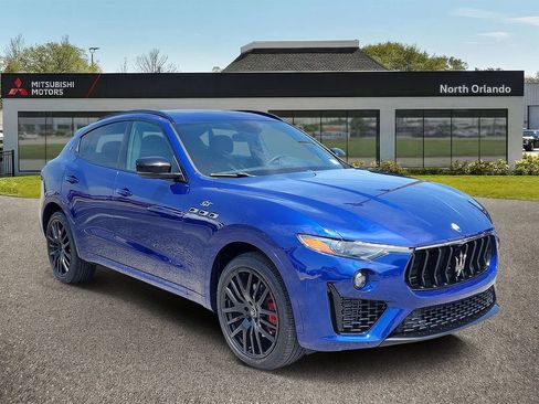 Used 2022 Maserati Levante GT AWD/4WD image 4