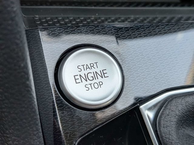 New 2026 Volkswagen Taos SE FWD image 28
