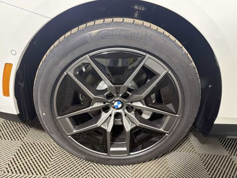 New 2026 BMW 530i xDrive w/ Convenience Package AWD/4WD image 10