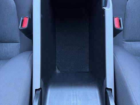 Used 2020 Toyota Camry LE image 45