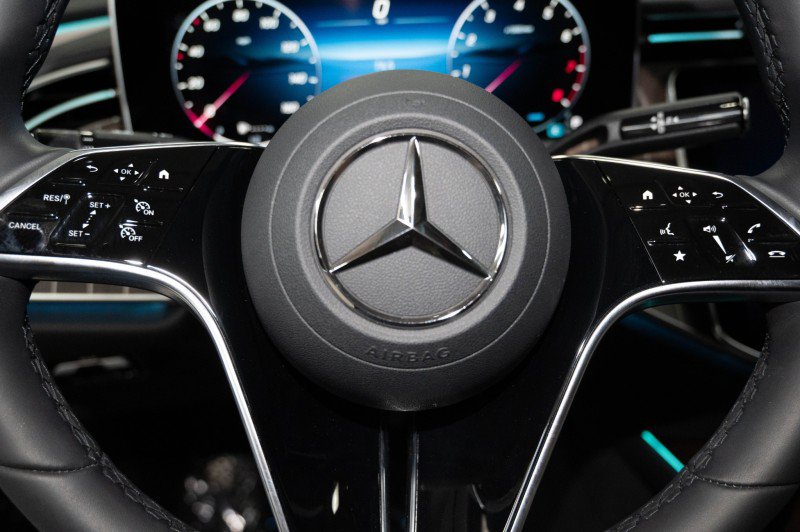 Certified 2025 Mercedes-Benz E 350 4MATIC Sedan image 24