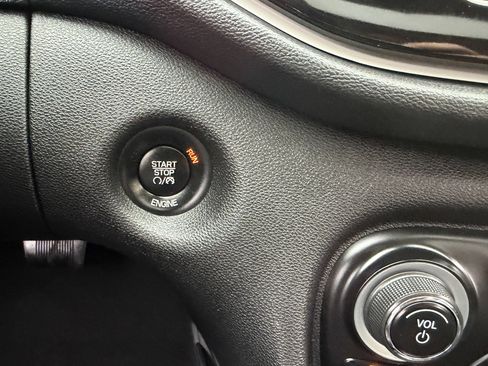 Used 2014 Dodge Dart Limited w/ Technology Group FWD image 34