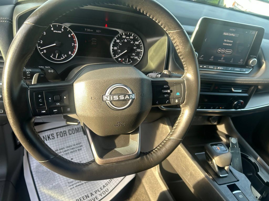 Used 2025 Nissan Rogue SV AWD/4WD image 22