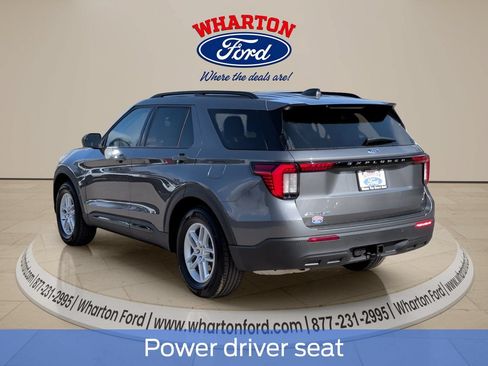 New 2026 Ford Explorer Active RWD image 3