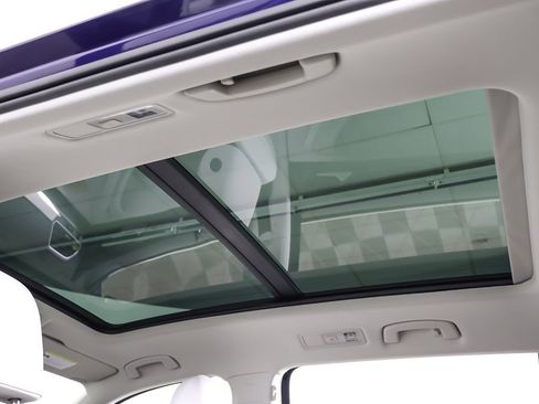 Used 2024 Volkswagen Tiguan SE image 21