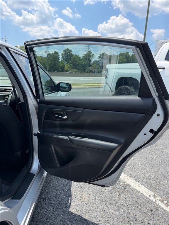 Used 2016 Nissan Altima 2.5 S w/ Power Driver Seat Package FWD image 33