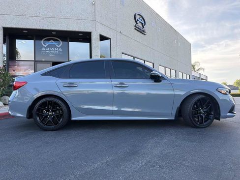 Used 2023 Honda Civic Sport image 11