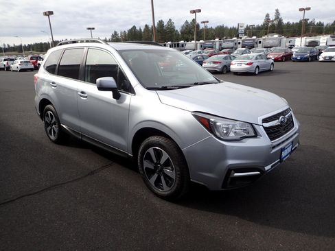 Used 2017 Subaru Forester 2.5i Premium image 7