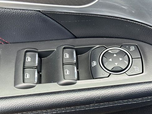 Used 2017 Ford Explorer Sport image 11