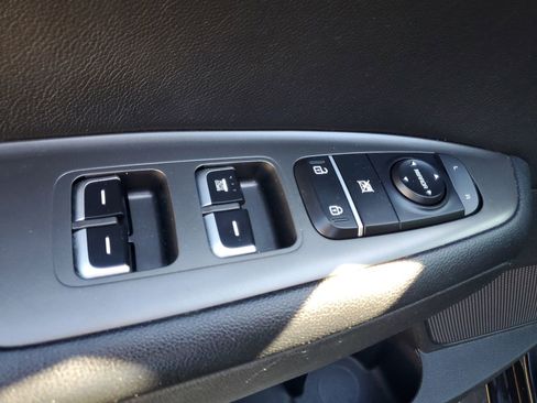 Used 2019 Kia Optima LX image 18