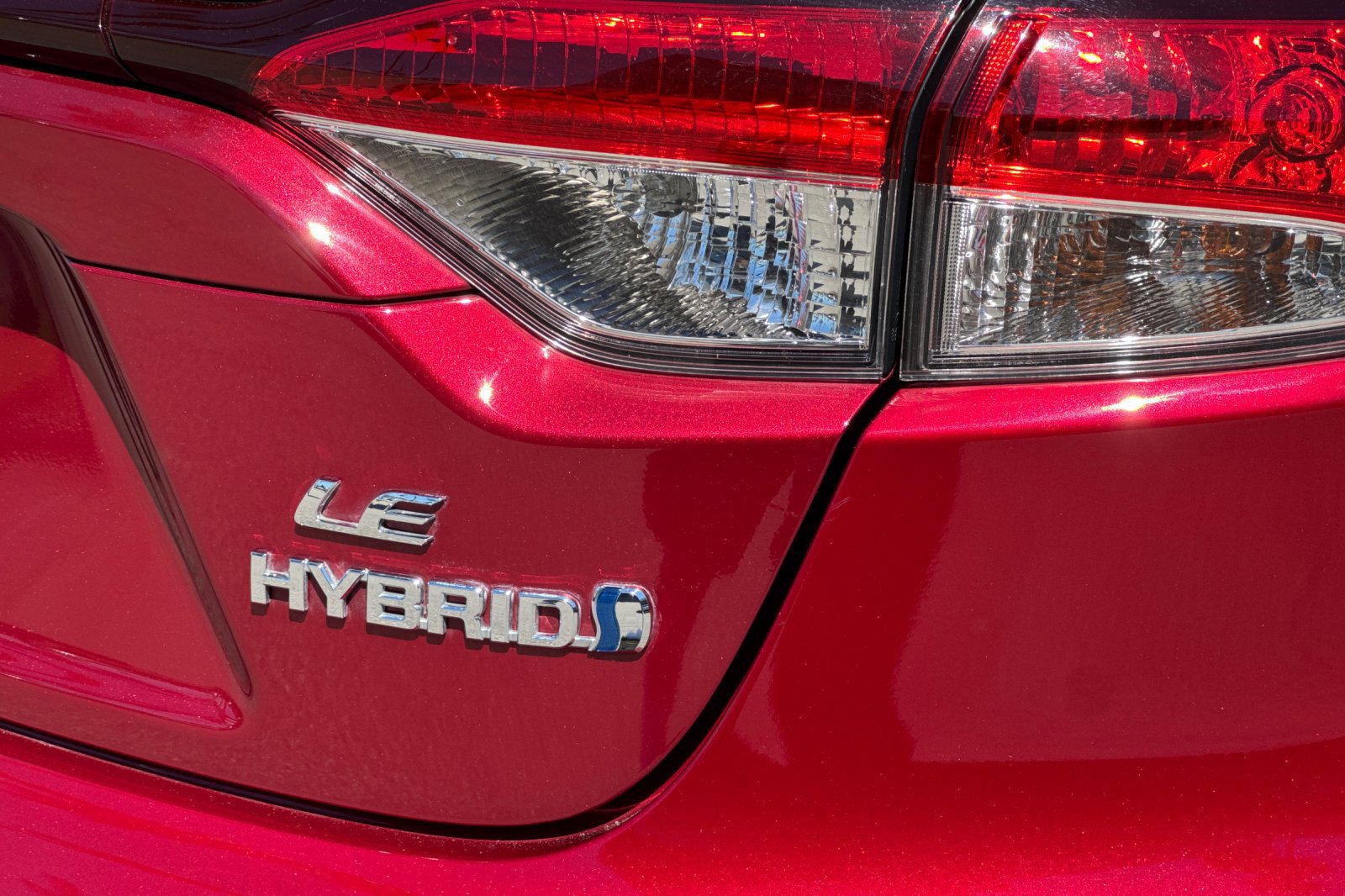 Used 2023 Toyota Corolla LE w/ Carpet Mat Package (TMS) FWD image 25