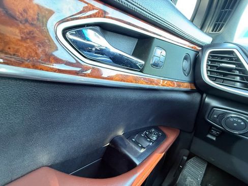 Used 2017 Lincoln MKX Reserve w/ Driver Assistance Package image 22