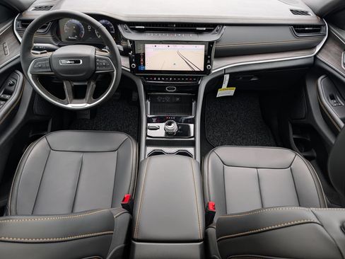 New 2026 Jeep Grand Cherokee Limited AWD/4WD image 8
