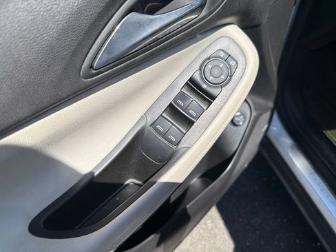 Used 2022 Buick Encore GX Essence w/ Advanced Technology Package AWD/4WD image 12