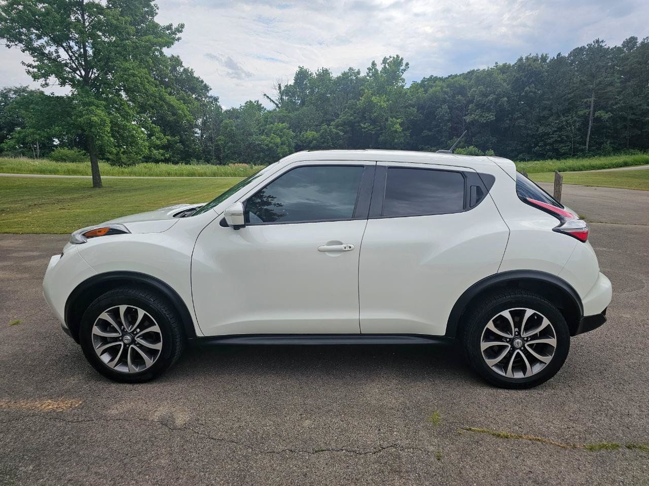 Used 2017 Nissan Juke SL FWD image 9