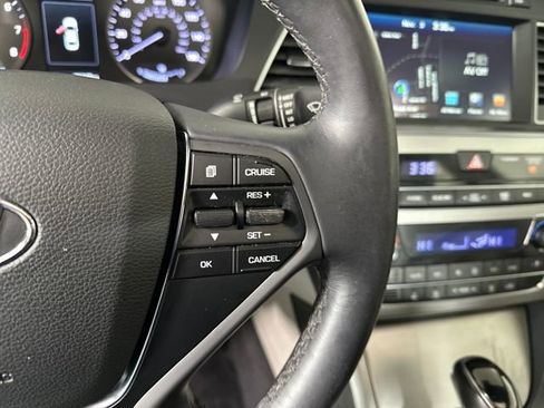 Used 2016 Hyundai Sonata Limited w/ Option Group 04 image 16