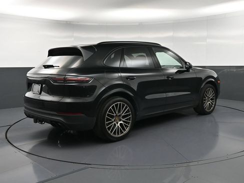 Certified 2023 Porsche Cayenne S Platinum AWD/4WD image 8