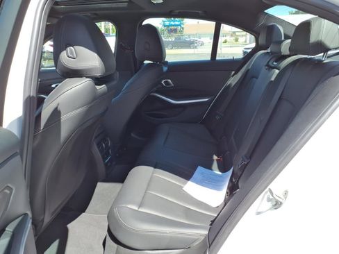 Used 2025 BMW 330i Sedan image 12