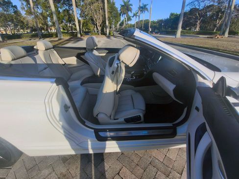 Used 2012 BMW 650i Convertible image 16