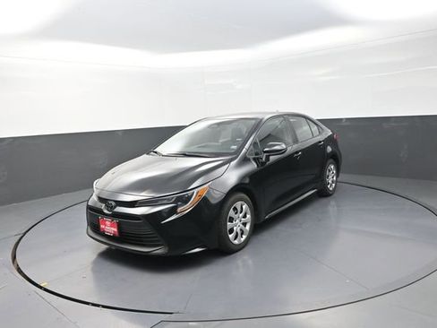 Used 2024 Toyota Corolla LE image 44