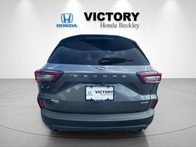 Used 2025 Ford Escape ST-Line AWD/4WD image 4