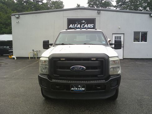Used 2011 Ford F250 XL w/ Snow Plow Prep Pkg AWD/4WD image 2