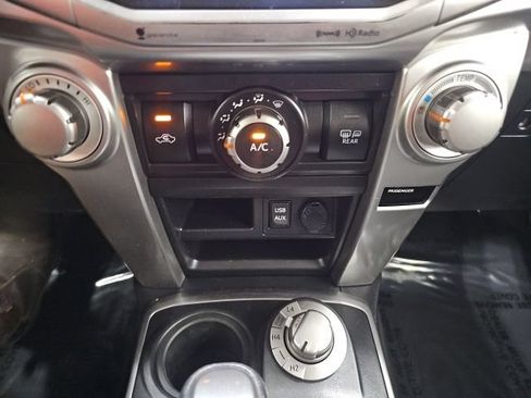 Used 2018 Toyota 4Runner SR5 AWD/4WD image 24
