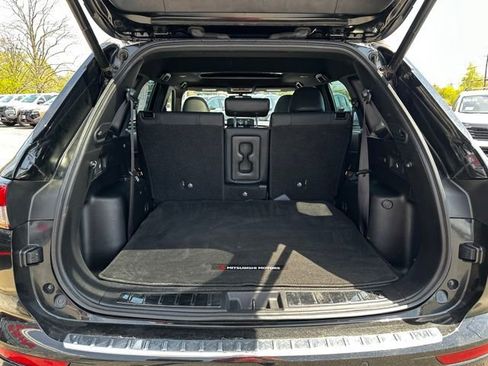 Used 2023 Mitsubishi Outlander SEL 40th Anniversary AWD/4WD image 8
